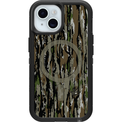 iPhone 16e, iPhone 15, iPhone 14 and iPhone 13 Defender Series XT Case for MagSafe